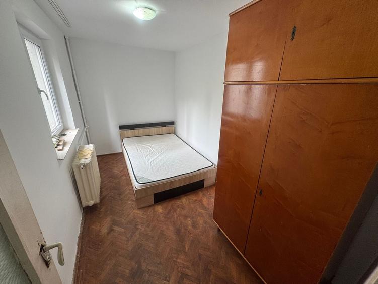 Apartament cu 3 camere semidecomandat, mobilat în I. C. Brătianu