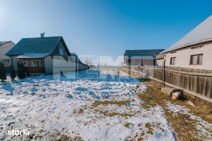 Teren de 3800 mp, în Frătăuții Vechi