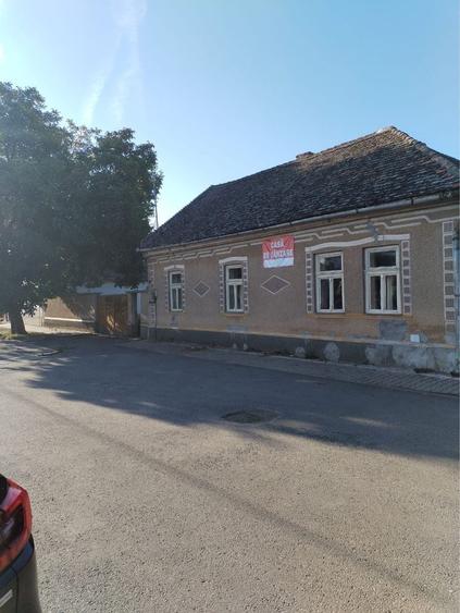 Casă cu 4 camere în Central