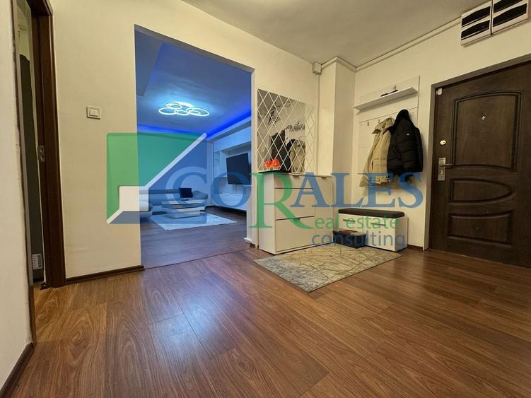 Apartament cu 4 camere decomandat, mobilat în Fabric