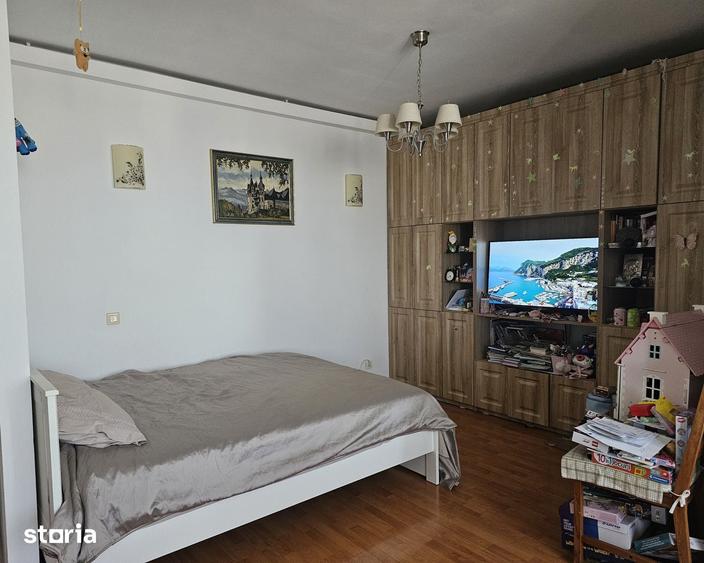 Apartament cu 2 camere decomandat în Titan