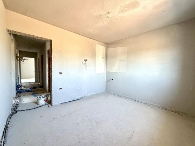 Casă individuală cu 4 camere cu Teren 372 Mp în Sânandrei