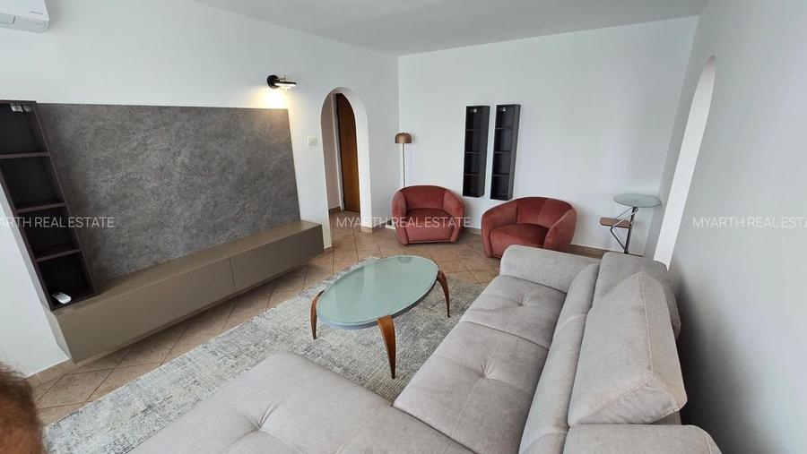 Apartament cu 2 camere semidecomandat în P-ța Victoriei