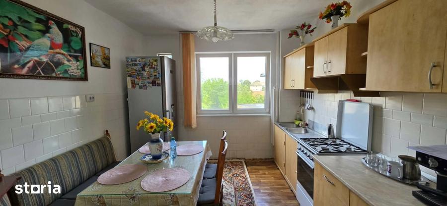 Apartament cu 2 camere decomandat în Lotus
