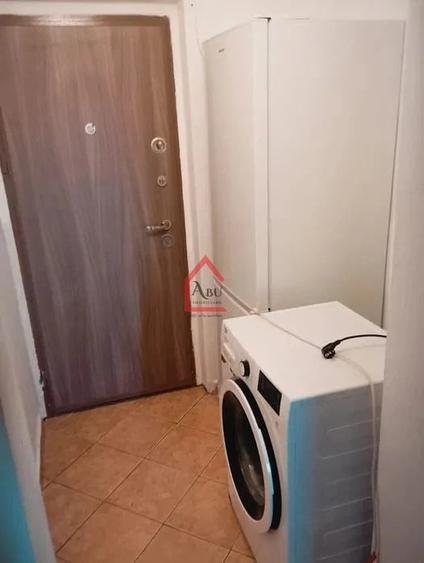 Apartament cu 2 camere decomandat în Filiași