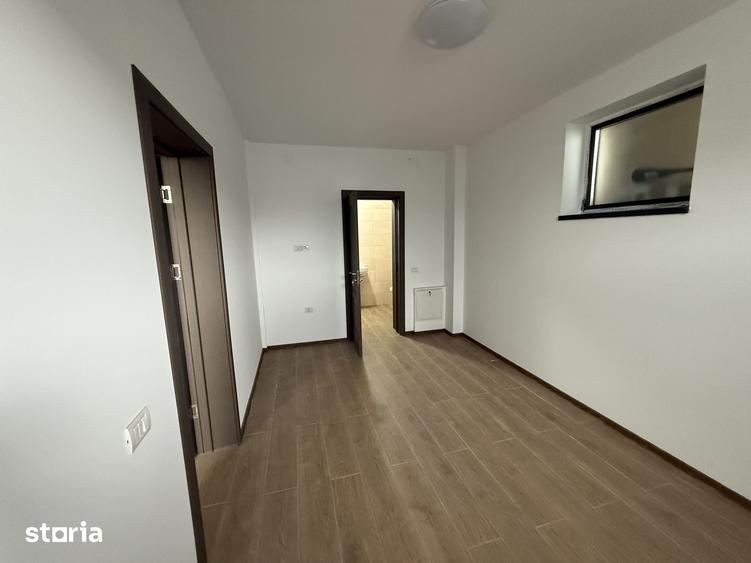Spa?iu semidemisol de vanzare ideal pentru investi?ie, Mamaia Nord - 9
