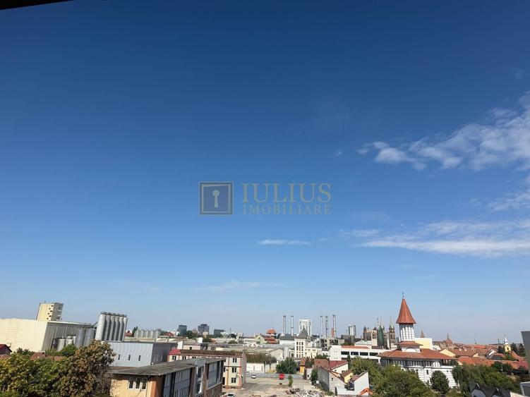 Garsonieră decomandată în Complex Studențesc