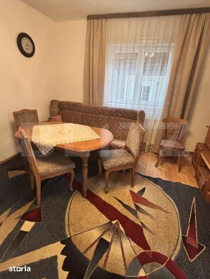 Casă cu 8 camere cu Teren 400 Mp în Central