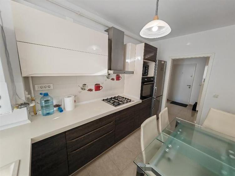 Apartament cu 2 camere decomandat, mobilat în Avantgarden