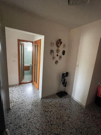 Apartament cu 2 camere decomandat în Petros