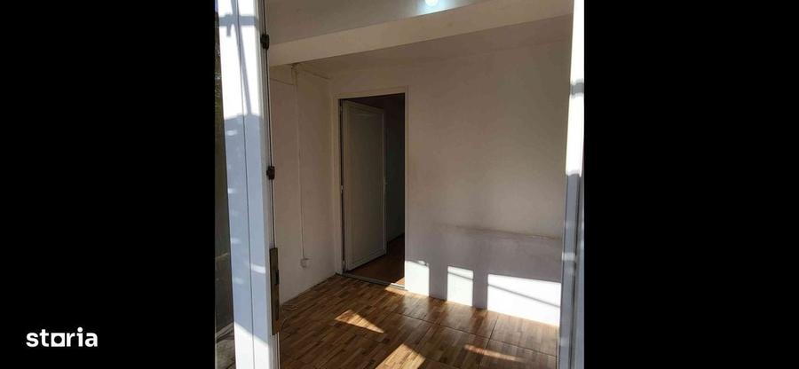 Spațiu comercial, de 25 mp, în Central