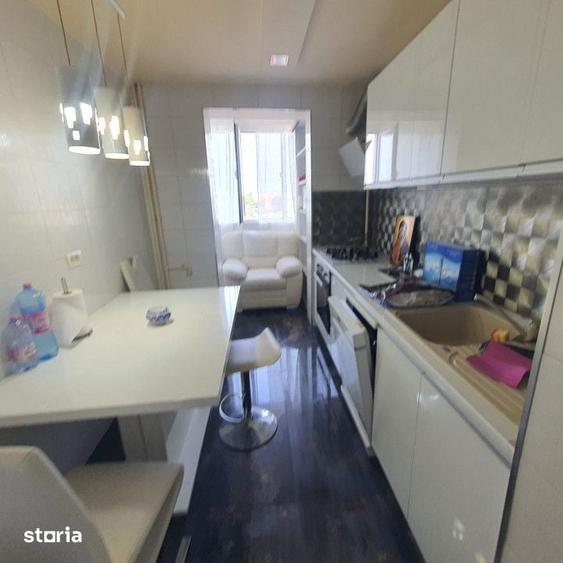 Apartament cu 3 camere în Războieni