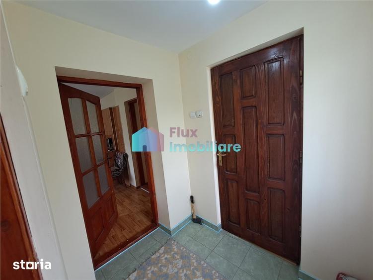 Casă cu 2 camere cu Teren 3743 Mp în Mălini