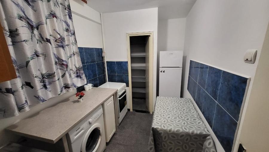 Apartament cu 2 camere decomandat, mobilat în Eroii Revoluției