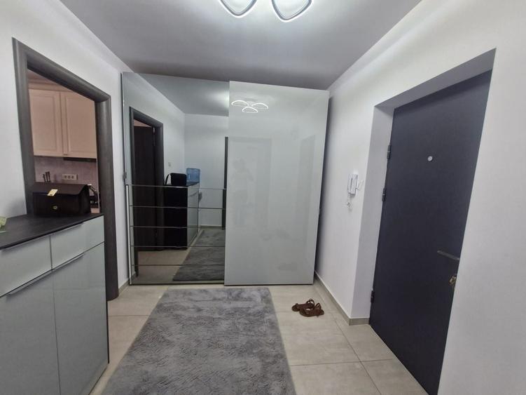 Apartament cu 2 camere semidecomandat, mobilat în Moșilor