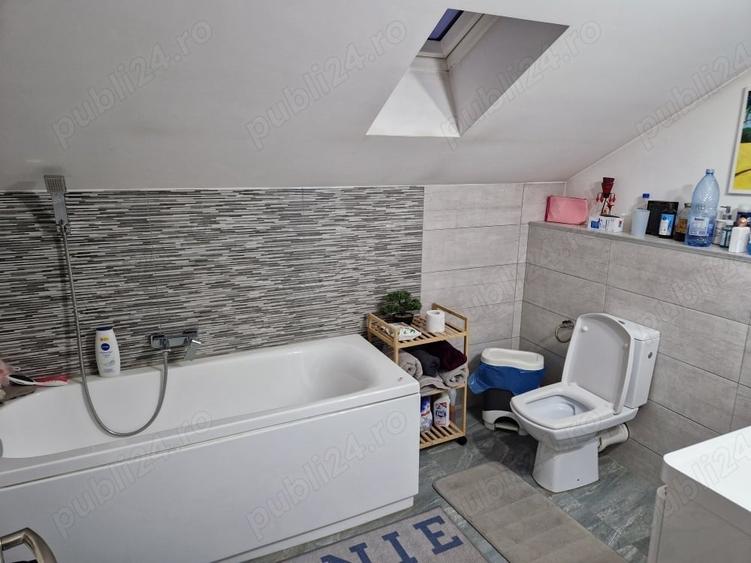 Casă cu 6 camere cu Teren 530 Mp în Pielești