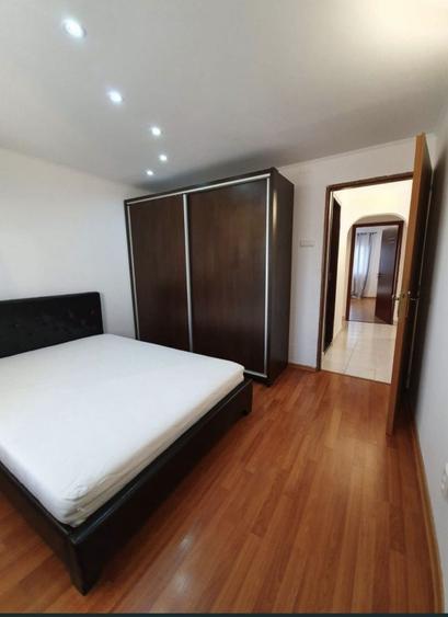 Apartament cu 3 camere decomandat în Brâncoveanu