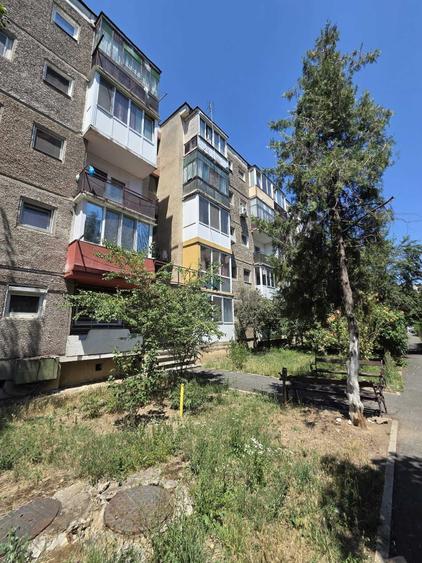 Garsonieră decomandată în Micălaca