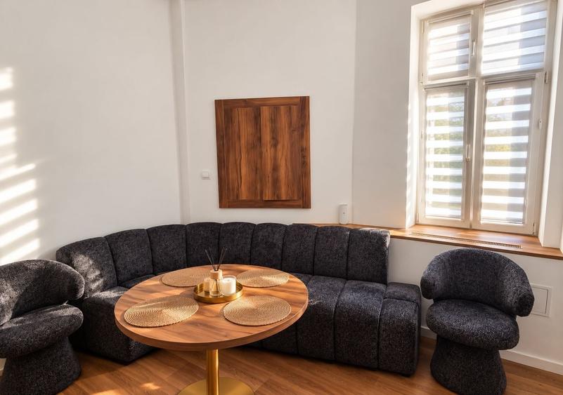 Apartament cu 5 camere decomandat în Pache Protopopescu