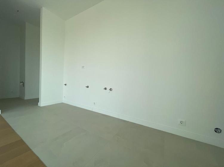 Apartament cu 3 camere decomandat în Barbu Văcărescu
