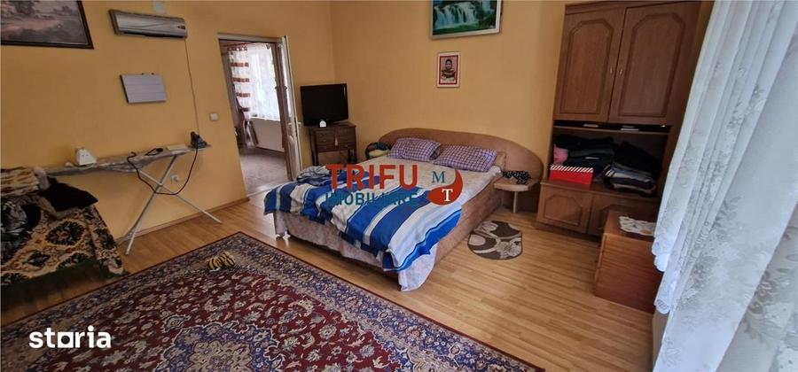 Casă cu 5 camere cu Teren 300 Mp în Central