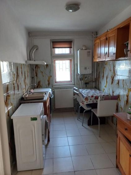 Apartament cu 2 camere decomandat în Exterior Vest
