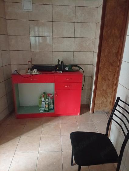 Casă cu 2 camere cu Teren 350 Mp în Piața Centrală