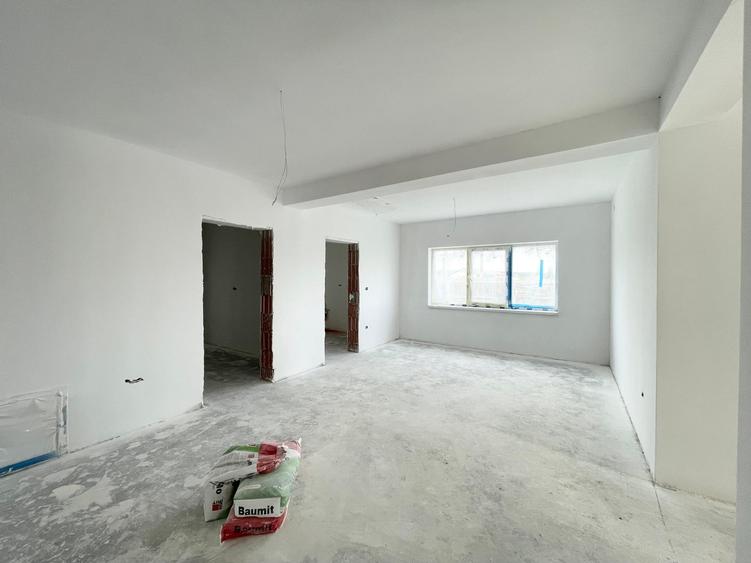Duplex cu 3 camere cu Canalizare în Moșnița Veche