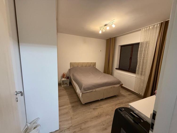 Apartament cu 3 camere decomandat în Chiajna