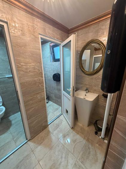 Spațiu comercial, de 300 mp, în Domnești