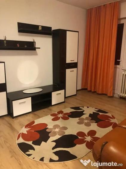 Apartament cu 2 camere semidecomandat în Exterior Vest