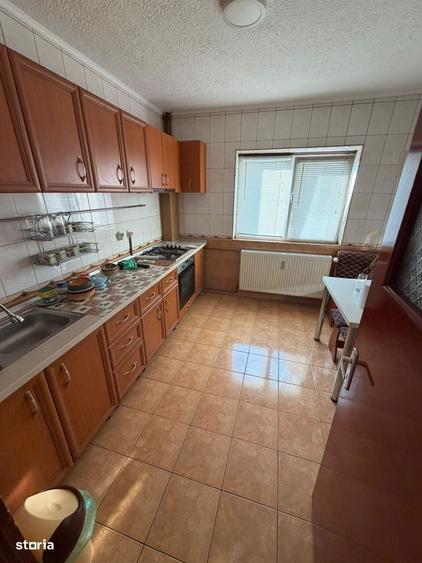 Apartament cu 3 camere în 13 Septembrie — fotografia 1