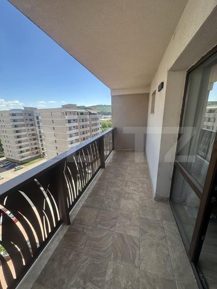Apartament cu 3 camere semidecomandat, mobilat în Independenței