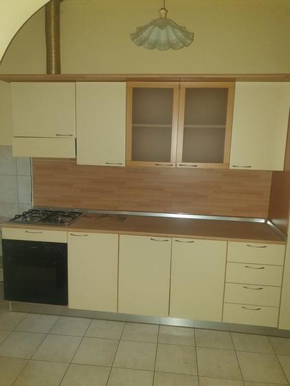 Casă cu 4 camere în Pârneava