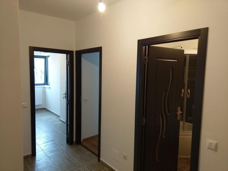 Apartament cu 2 camere decomandat în Virtuții