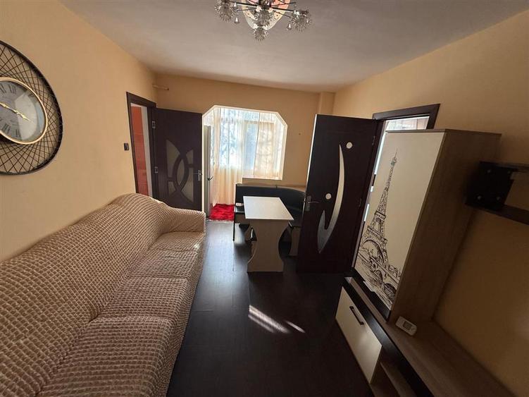 Apartament cu 2 camere nedecomandat în Tătărași