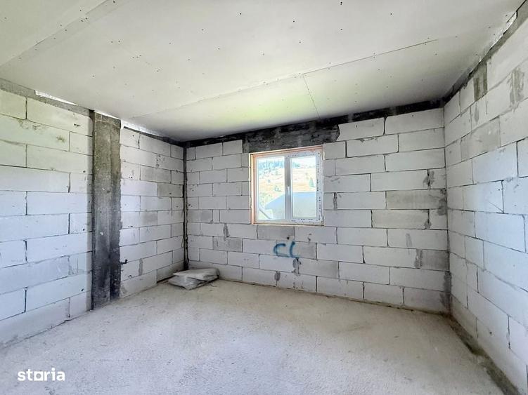 Casă cu 4 camere cu Teren 1200 Mp în Breaza