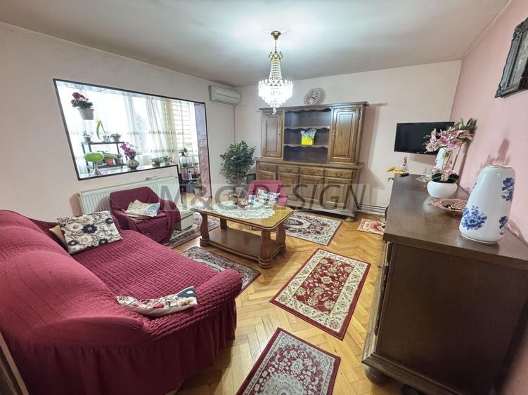 Apartament cu 3 camere decomandat în Lugojului