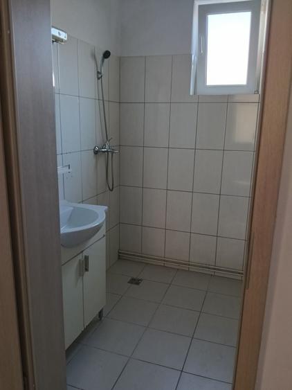 Casă cu 4 camere în Exterior Vest
