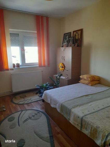 Apartament cu 3 camere în Buzaului