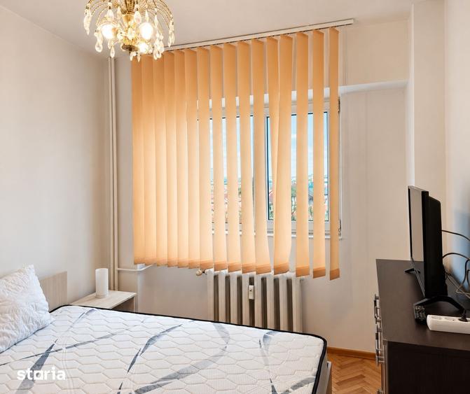 Apartament cu 3 camere în Intim