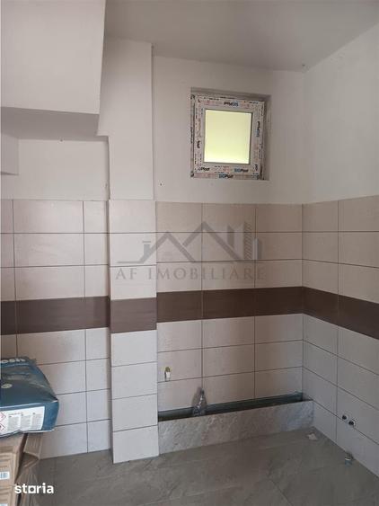 Casă cu 5 camere cu Teren 500 Mp în Țuțora