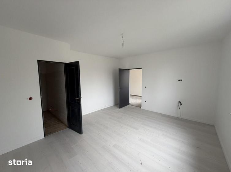 Casă cu 3 camere cu Teren 439 Mp în Central