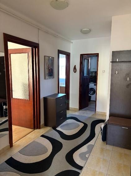 Apartament cu 2 camere decomandat, mobilat în Florești