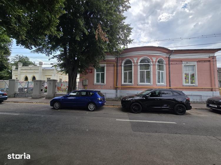Spațiu comercial, de 812 mp, în Ultracentral