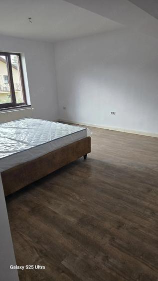 Casă cu 5 camere cu Teren 500 Mp în Horia
