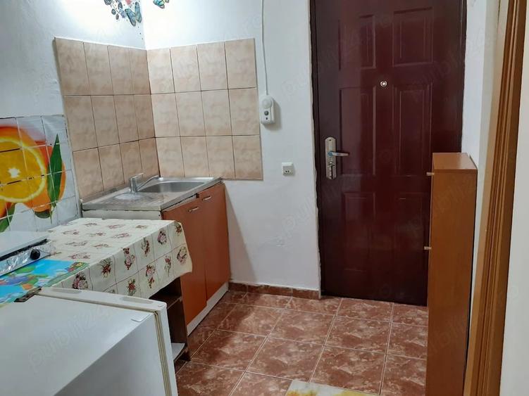 Garsonieră decomandată în Buziașului