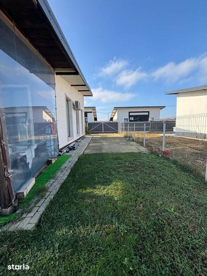 Casă cu 3 camere cu Teren 400 Mp în Bârnova