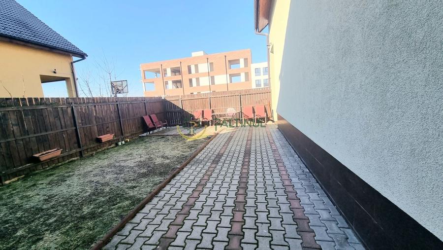 Casă individuală cu 4 camere cu Canalizare în Șelimbăr