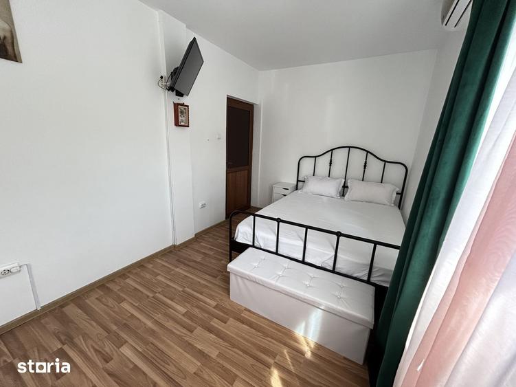 Casă cu 6 camere cu Teren 380 Mp în Central
